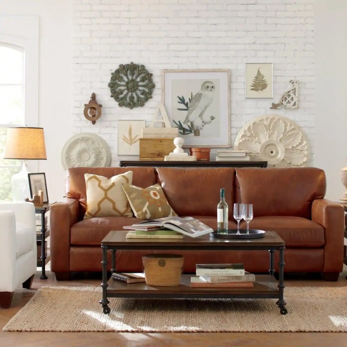 How to decorate a brown room