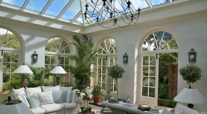 How to decorate conservatory windows